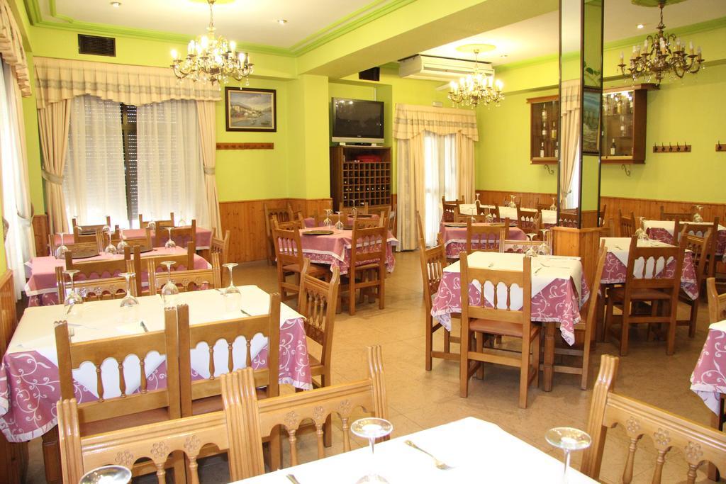 Hostal Cazalegas Dış mekan fotoğraf