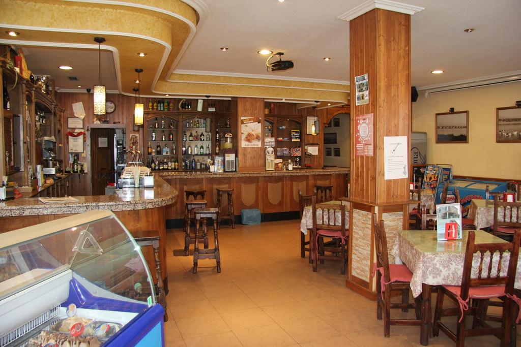 Hostal Cazalegas Dış mekan fotoğraf